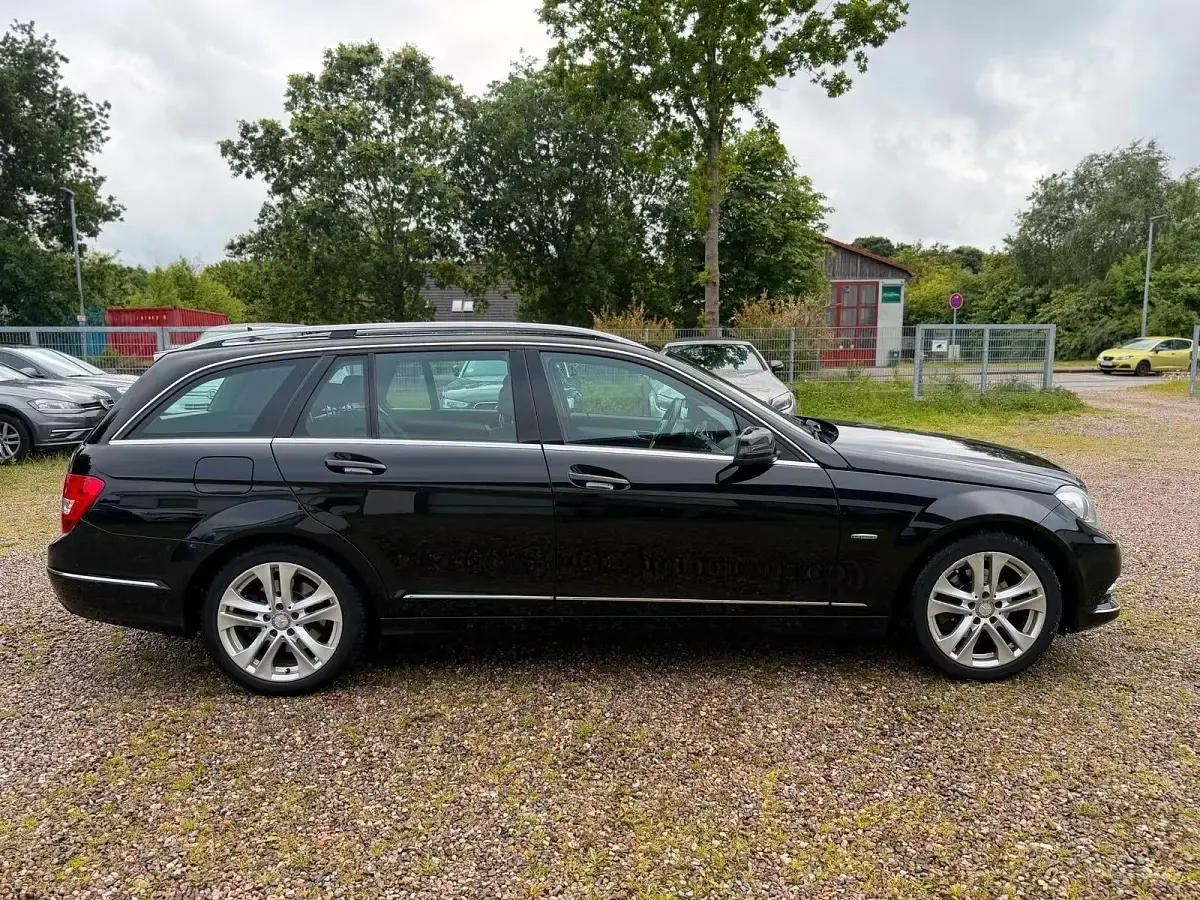 Gebraucht Mercedes C250 Avantgarde 204 PS (150 kW) 2012 Schwarz Kombi