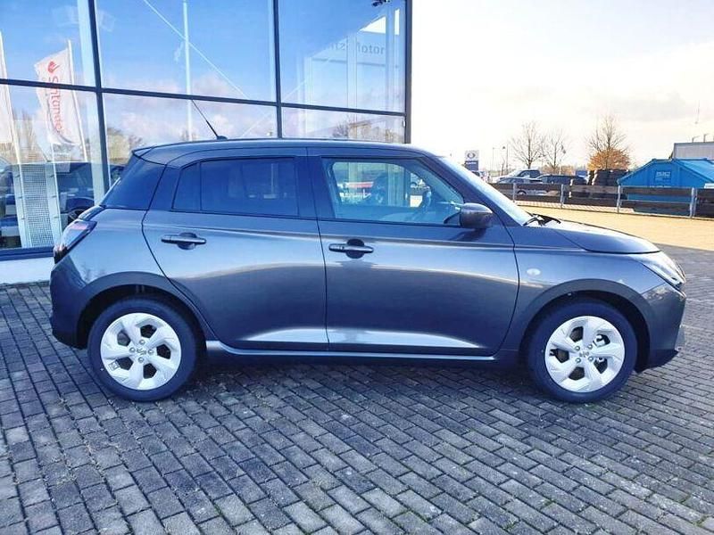 Gebraucht Suzuki Swift Comfort 83 PS (61 kW) 2024 Mineral gray metallic Kleinwagen