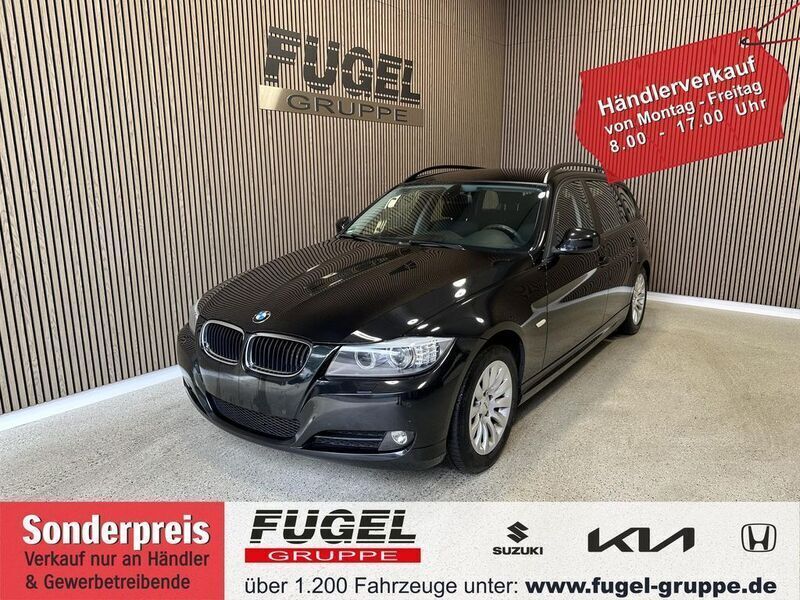 Black sapphire metallic Gebraucht 2009 BMW 318 Kombi | 5.999 € (Guter Preis) - Bild 1/4