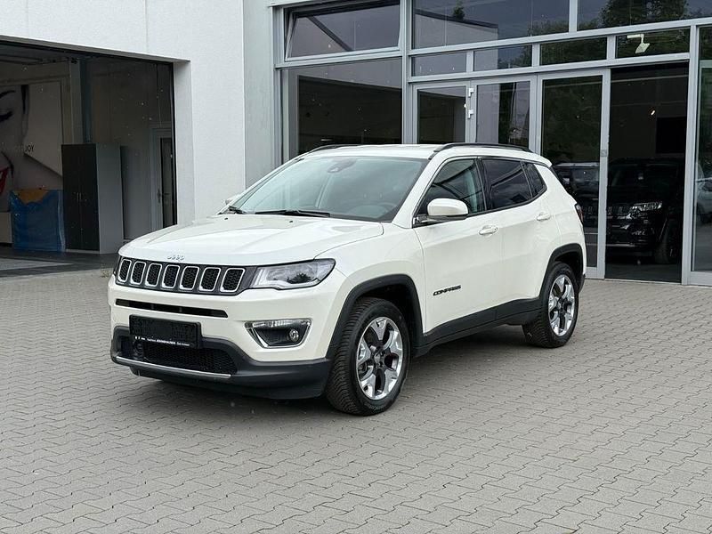 Weiß Gebraucht 2020 Jeep Compass Limited SUV | 19.740 € (Fairer Preis) - Bild 1/4