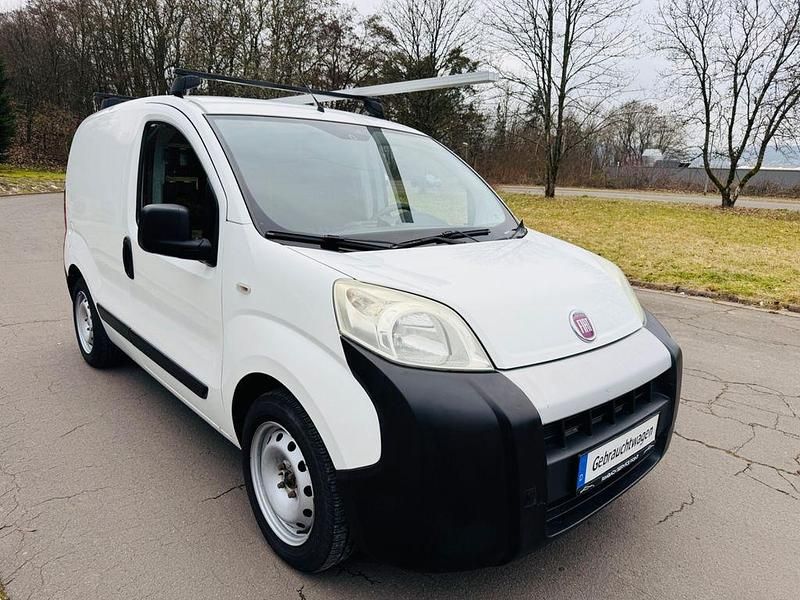 Gebraucht Fiat Fiorino Basis 73 PS (53 kW) 2009 Weiß Van / Kleinbus