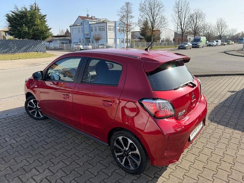 Second-hand Mitsubishi Space Star Select+ 71 CP (52 kW) 2022 Roșu Hatchback