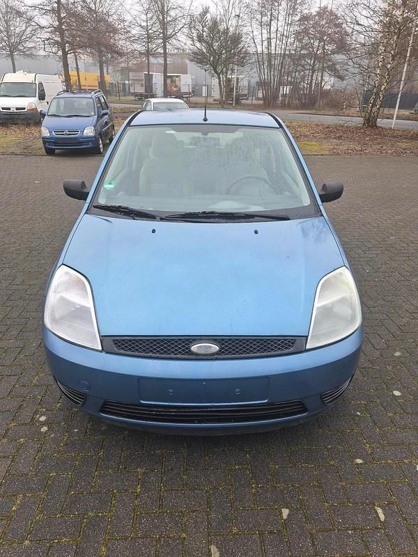 Gebraucht Ford Fiesta Trend 69 PS (50 kW) 2003 Blau Kleinwagen