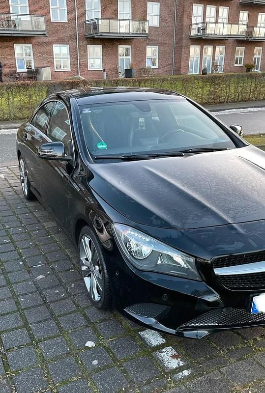 Gebraucht Mercedes CLA180 122 PS (89 kW) 2013 Schwarz Limousine
