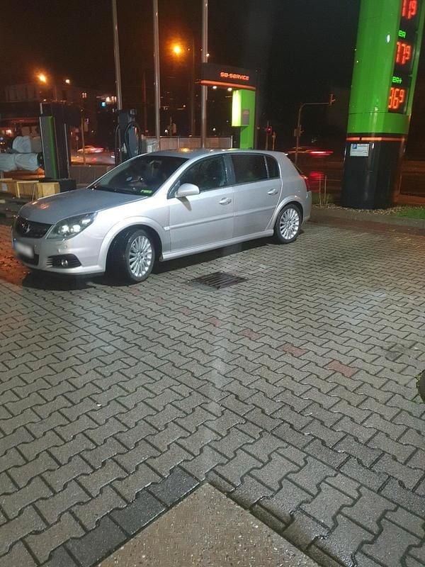 Gebraucht Opel Signum 155 PS (114 kW) 2008 Silber Kleinwagen