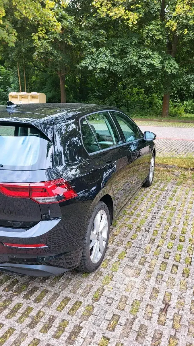 Gebraucht VW Golf VIII Life 150 PS (110 kW) 2020 Schwarz Limousine