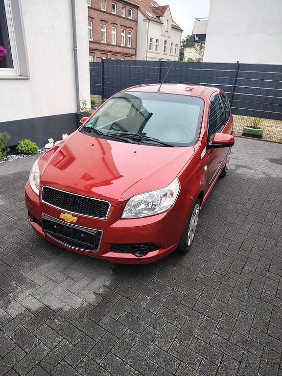 Rot Gebraucht 2010 Chevrolet Aveo LS Limousine | 2.300 € (Fairer Preis) - Bild 1/4
