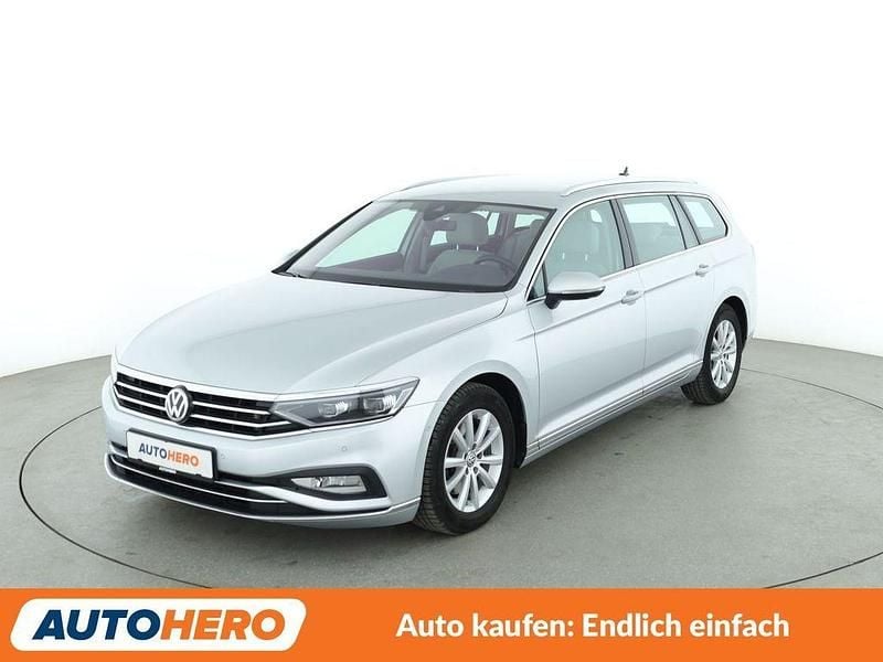 Grau Gebraucht 2019 VW Passat Elegance Limousine | 21.110 € (Fairer Preis) - Bild 1/3