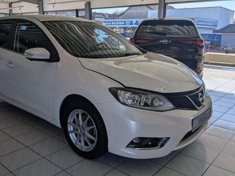 Gebraucht Nissan Pulsar Tekna 110 PS (80 kW) 2017 Weiß Kleinwagen