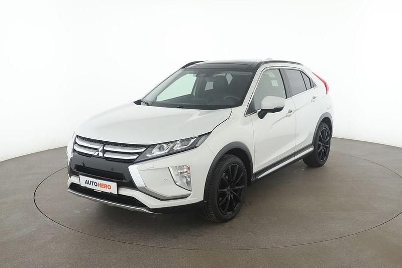 Weiß Gebraucht 2018 Mitsubishi Eclipse Cross Top SUV | 16.390 € (Fairer Preis) - Bild 1/3