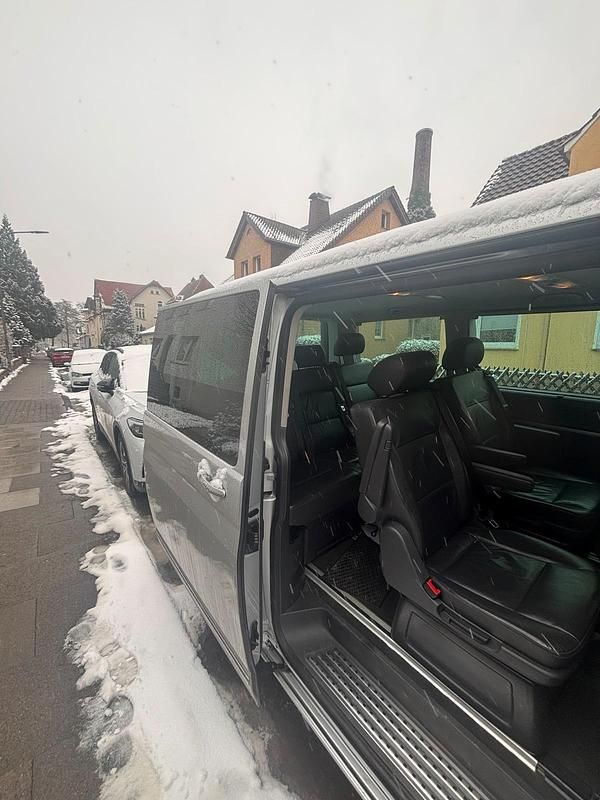 Gebraucht VW Multivan Highline 180 PS (132 kW) 2012 Silber Van