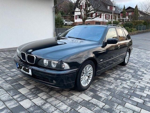Schwarz Gebraucht 2003 BMW 530 Sport Line Kombi | 3.850 € (Guter Preis) - Bild 1/4
