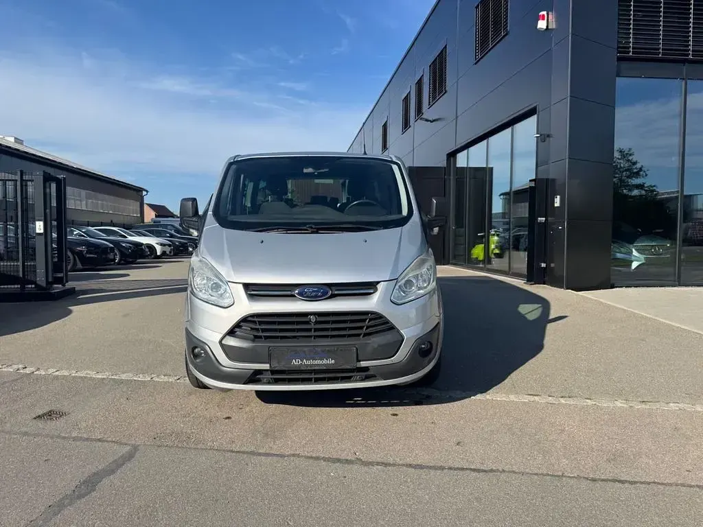 Gebraucht Ford Tourneo 155 PS (114 kW) 2013 Silber Van / Kleinbus