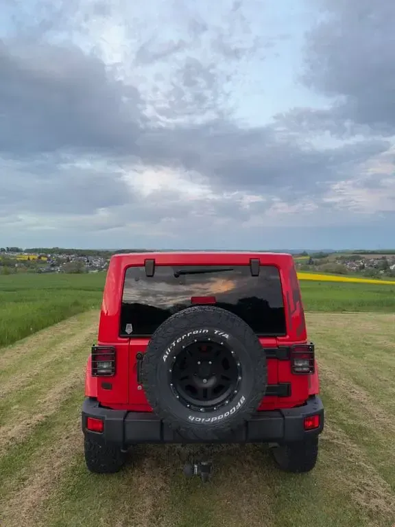 Gebraucht Jeep Wrangler Night Eagle 200 PS (147 kW) 2017 Rot SUV