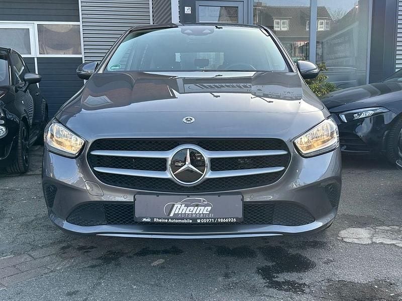 Usata Mercedes E250 218 CV (160 kW) 2020 Grigio Berlina