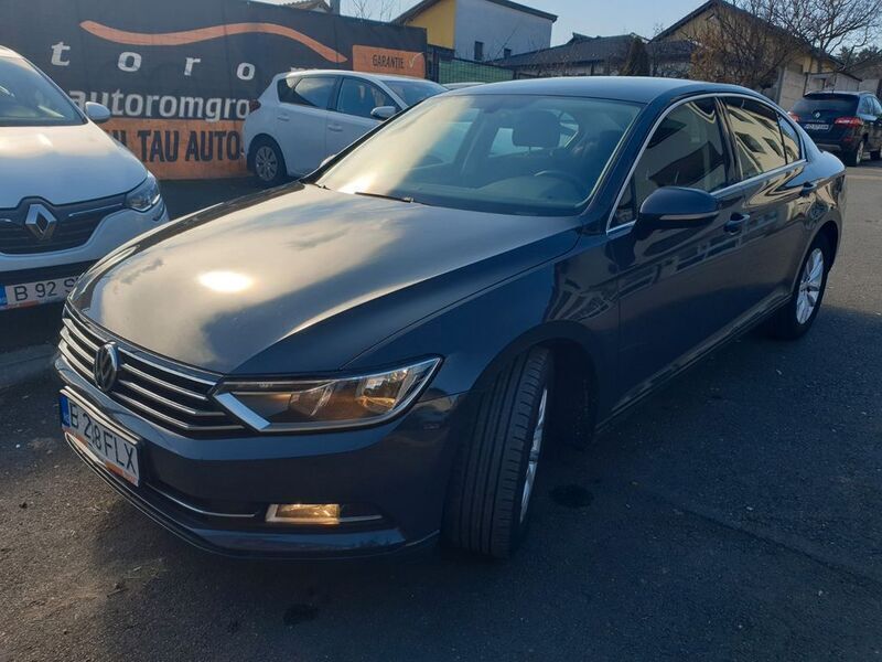 Grau Gebraucht 2019 VW Passat Comfortline Limousine | 15.999 € (Guter Preis) - Bild 1/4