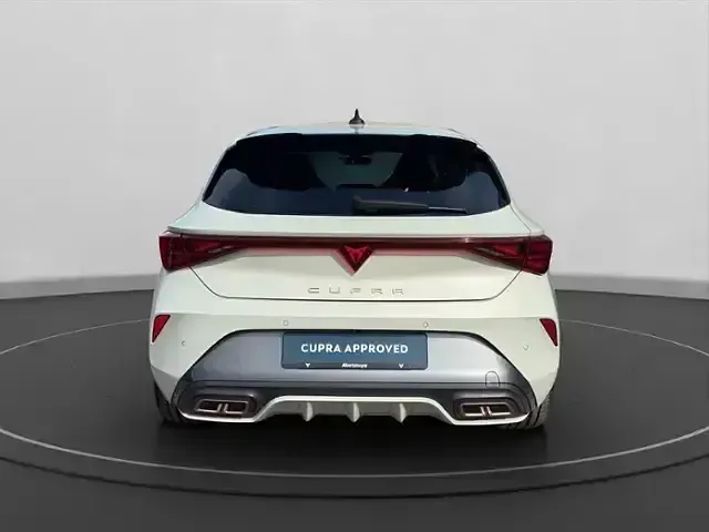 Używany Cupra Leon VZ 272 KM (200 kW) 2024 Szary Sedan/Limuzyna