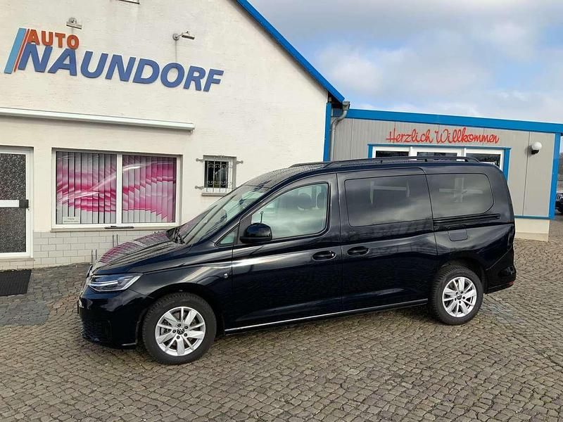Deep black perleffekt Gebraucht 2024 VW Caddy Maxi Life Van / Kleinbus | 38.450 € (Etwas zu teuer) - Bild 1/4