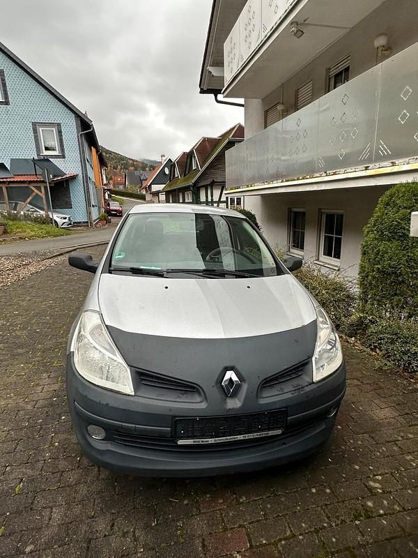 Gebraucht 2009 Renault Clio II Kleinwagen | 280 € - Bild 1/4