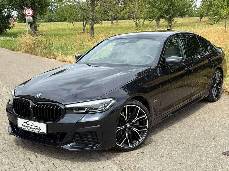 Gebraucht BMW 520 M Sport 190 PS (139 kW) 2021 Carbonschwarz Limousine