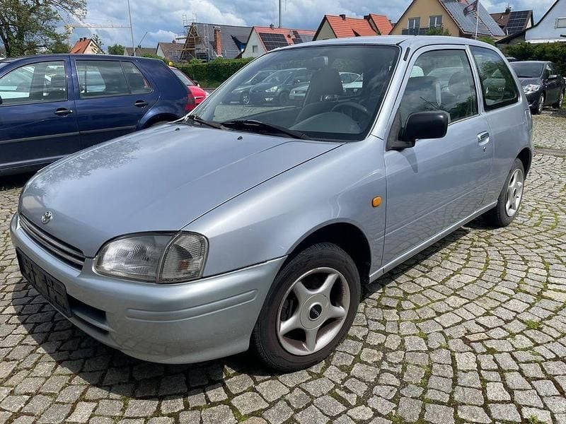 Grau Gebraucht 1998 Toyota Starlet Kleinwagen | 1.700 € (Fairer Preis) - Bild 1/4