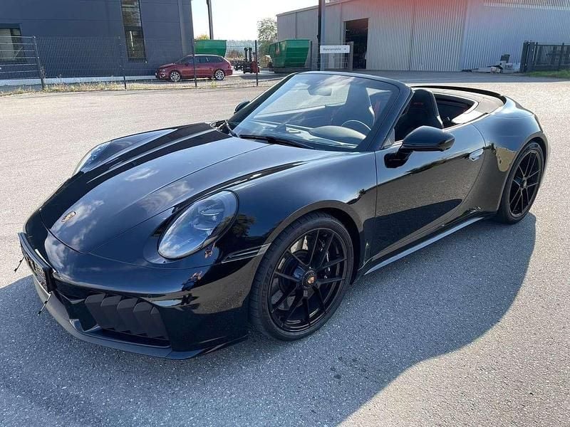 Schwarz tiefschwarz Gebraucht 2025 Porsche 911 Carrera 4 Cabriolet Cabrio | 199.000 € (Guter Preis) - Bild 1/4