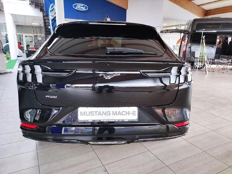 Gebraucht Ford Mustang Mach-E Premium 258 kW (351 PS) 2024 Schwarz SUV