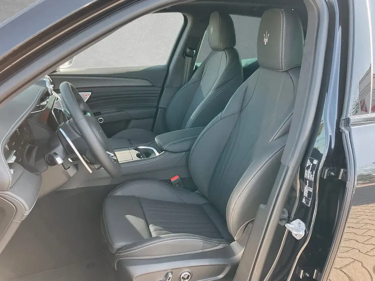 Gebraucht Maserati Grecale 530 PS (389 kW) 2026 Nero tempesta SUV