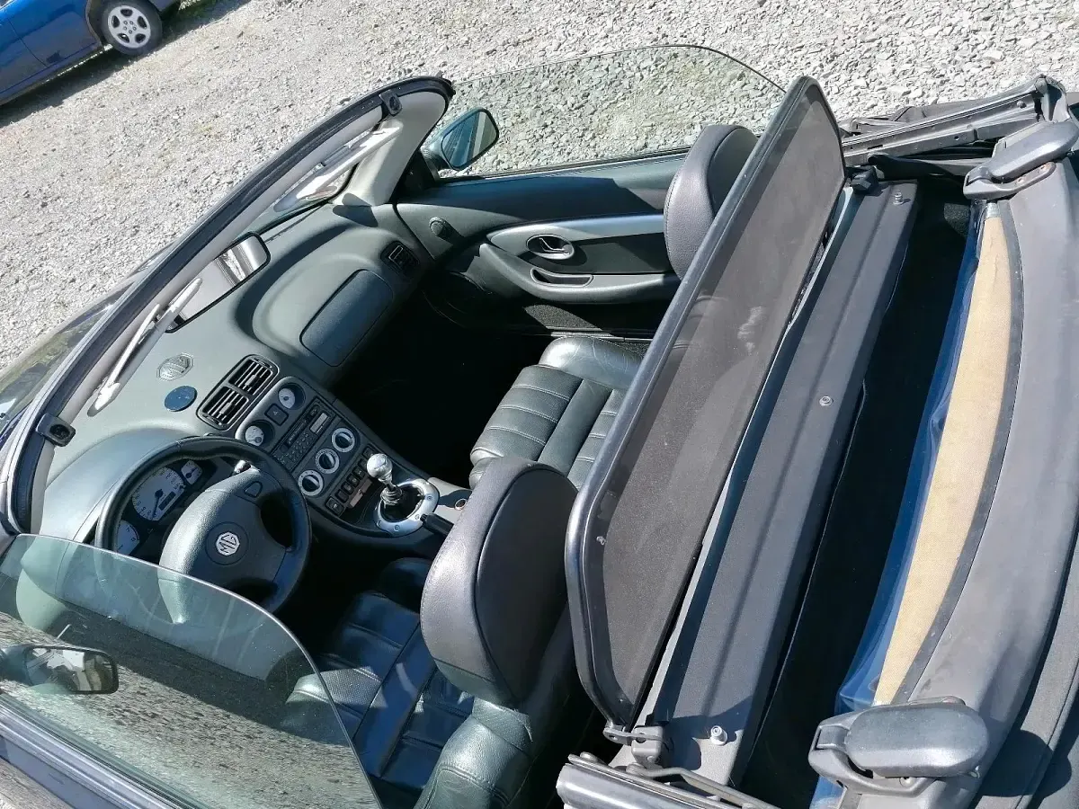 Gebraucht MG F 120 PS (88 kW) 2001 Blau Cabrio