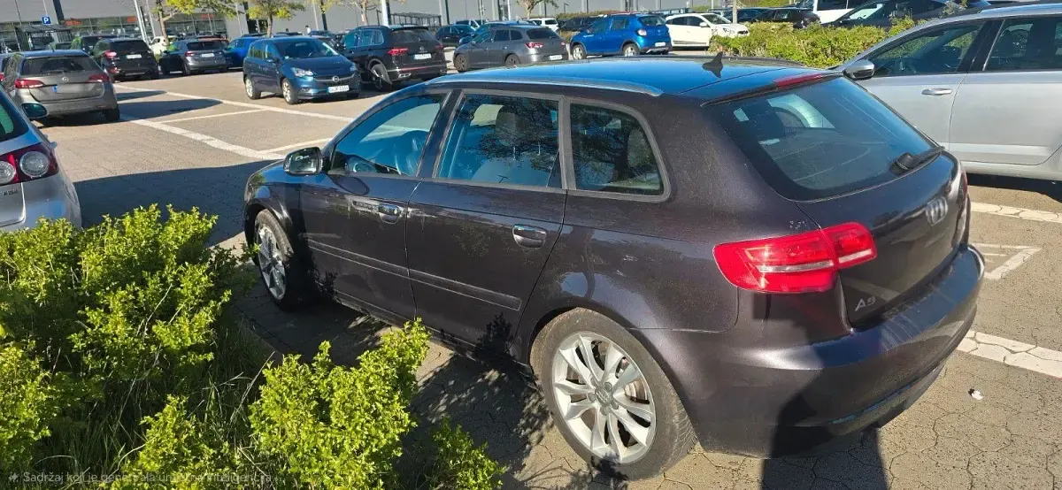 Gebraucht Audi A3 105 PS (77 kW) 2012 Violet Kleinwagen