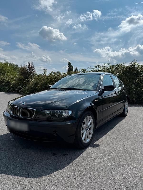 Schwarz Gebraucht 2003 BMW 320 Limousine | 1.490 € (Superpreis) - Bild 1/4