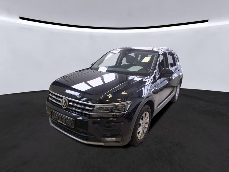 Deep black perleffekt Gebraucht 2020 VW Tiguan Allspace IQ Drive SUV | 21.999 € (Fairer Preis) - Bild 1/4