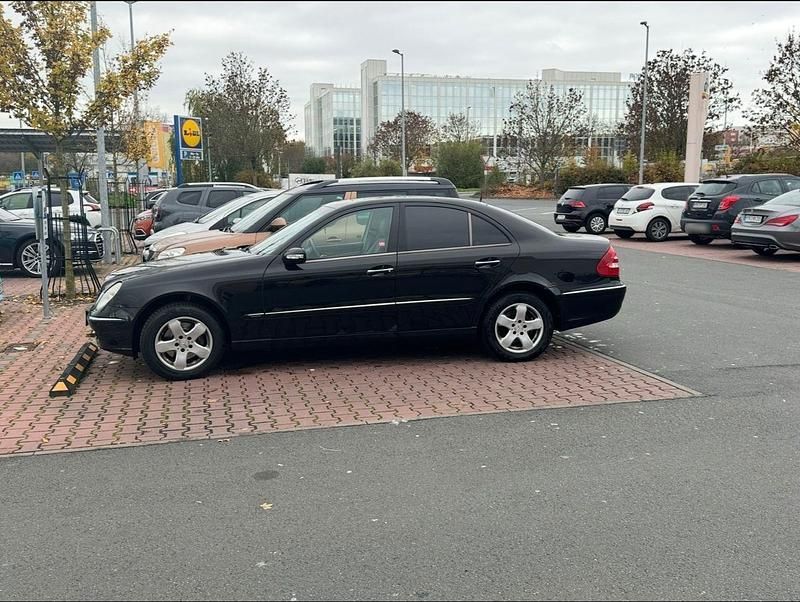 Gebraucht Mercedes E320 Elegance 224 PS (164 kW) 2004 Schwarz Limousine