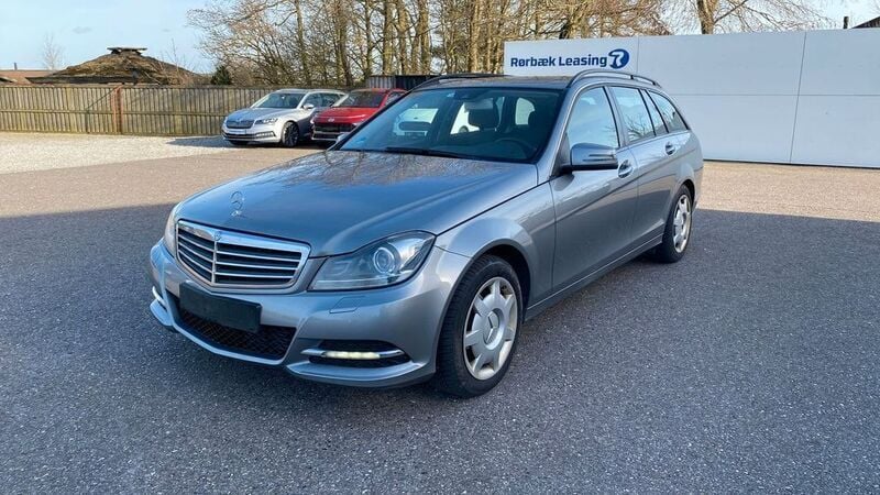 Silber Gebraucht 2014 Mercedes C200 Limousine | 6.200 € (Superpreis) - Bild 1/4