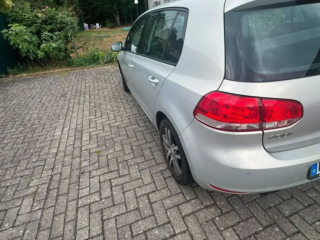 Gebraucht VW Golf VI Highline 122 PS (89 kW) 2009 Silber Limousine