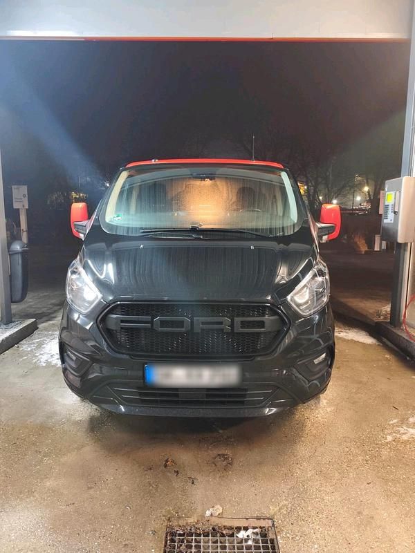 Schwarz Gebraucht 2019 Ford Transit Custom Sport Limousine | 22.500 € (Fairer Preis) - Bild 1/4
