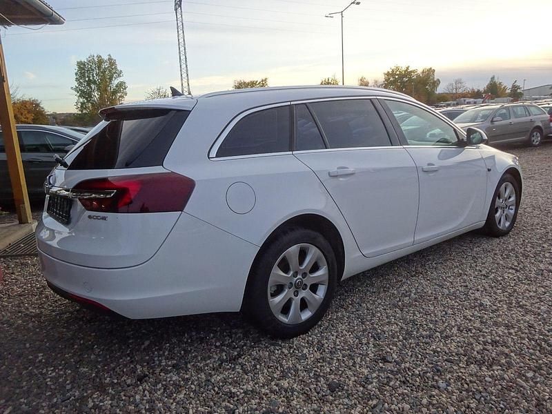 Gebraucht Opel Insignia Innovation 140 PS (102 kW) 2014 Weiß Kombi