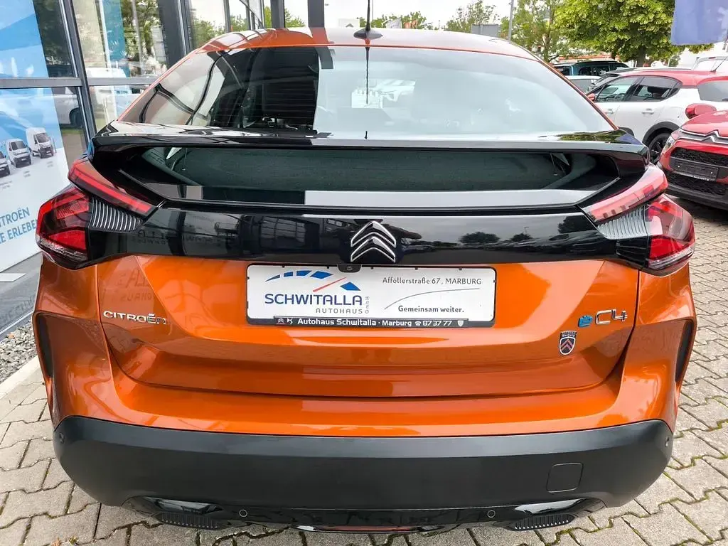 Gebraucht Citroën e-C4 Feel 100 kW (136 PS) 2022 Braun Limousine