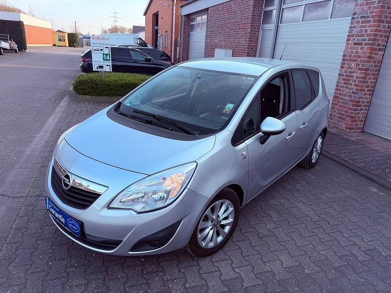 Gebraucht Opel Meriva 120 PS (88 kW) 2013 Silber Van / Kleinbus
