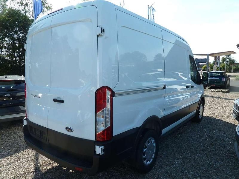 Gebraucht Ford Transit Trend 131 PS (96 kW) 2021 Frozen white Van / Kleinbus