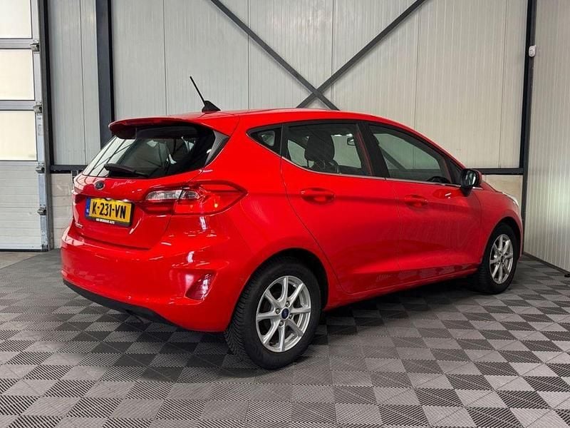 Gebraucht Ford Fiesta Titanium 95 PS (69 kW) 2021 Rot Kleinwagen
