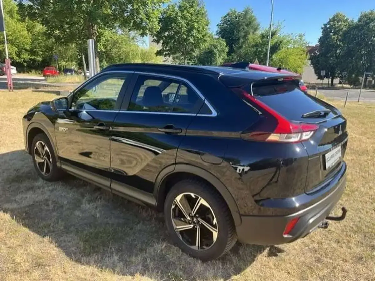 Gebraucht Mitsubishi Eclipse Cross Basis 188 PS (138 kW) 2021 Pantherschwarz SUV