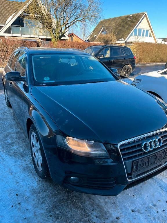 Gebraucht Audi A4 Ambiente 143 PS (105 kW) 2011 Schwarz Kombi