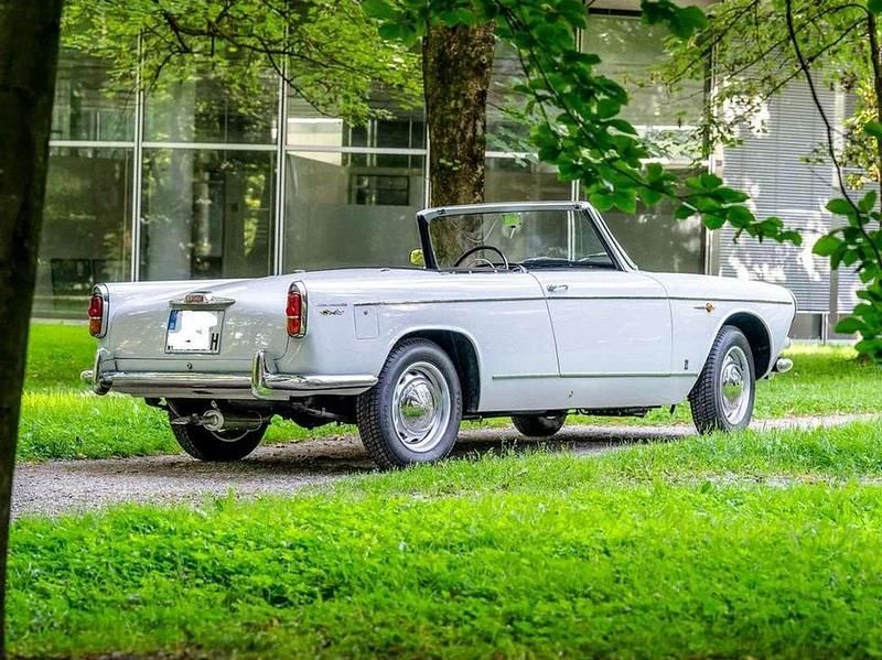 Weiß Gebraucht 1962 Lancia Appia Cabrio | 16.000 € - Bild 1/4