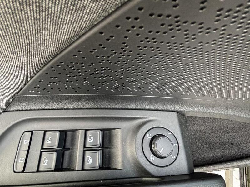 Gebraucht Skoda Enyaq iV Loft 150 kW (204 PS) 2025 Grün SUV