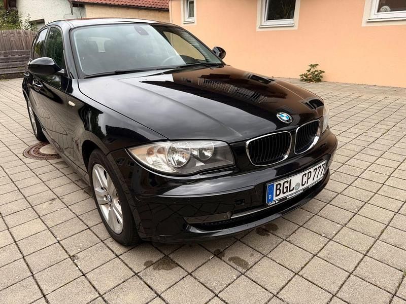 Schwarz Gebraucht 2011 BMW 116 Kleinwagen | 5.200 € (Etwas zu teuer) - Bild 1/4