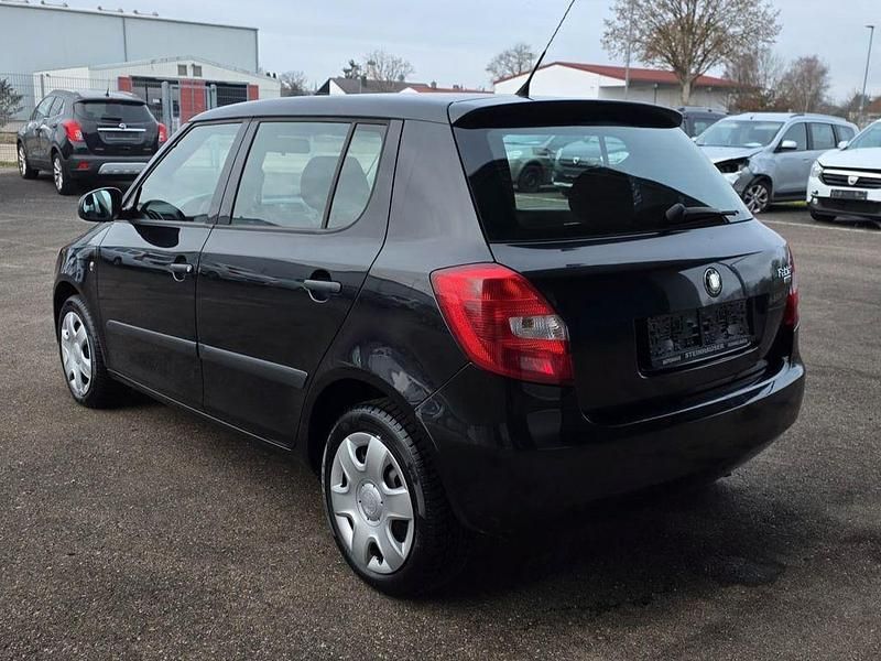 Gebraucht Skoda Fabia Ambiente 60 PS (44 kW) 2009 Schwarz Limousine