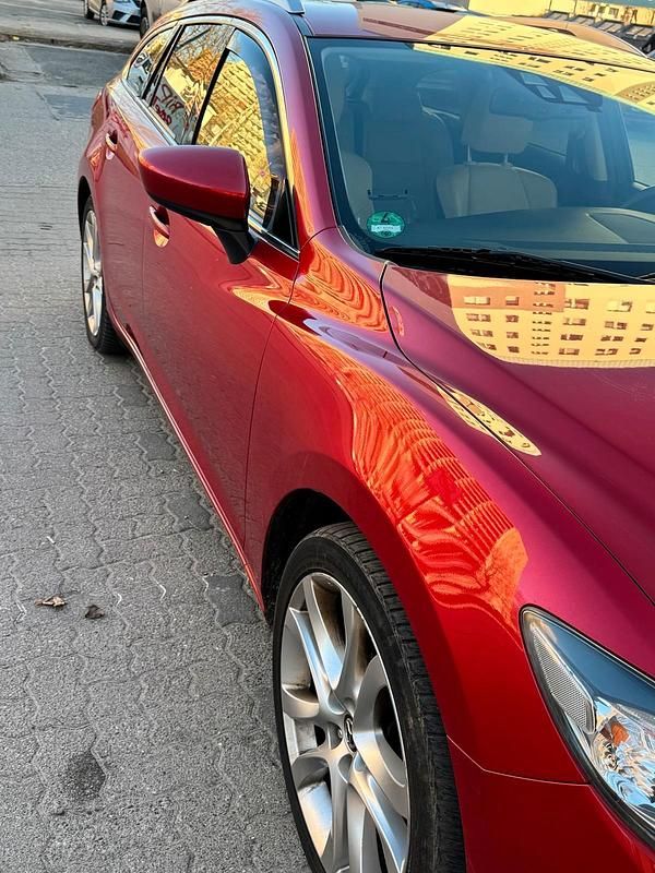 Gebraucht Mazda 6 150 PS (110 kW) 2014 Rot Kombi