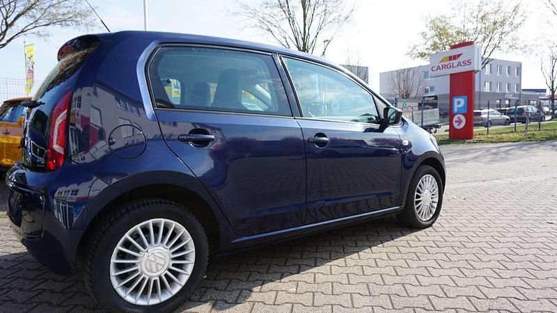 Gebraucht VW up! high up! 68 PS (50 kW) 2013 Dark blue metallic Kleinwagen