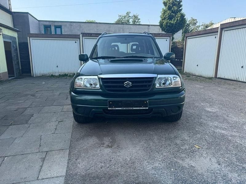 Grün Gebraucht 2003 Suzuki Grand Vitara SUV | 2.800 € (Superpreis) - Bild 1/4